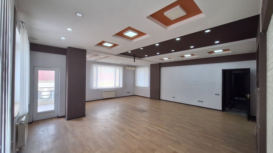 120 m<sup>2</sup> ofis icarəyə verilir, Xətai m.-2