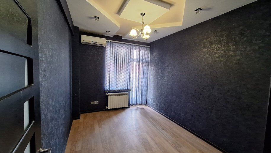 120 m<sup>2</sup> ofis icarəyə verilir, Xətai m.-4