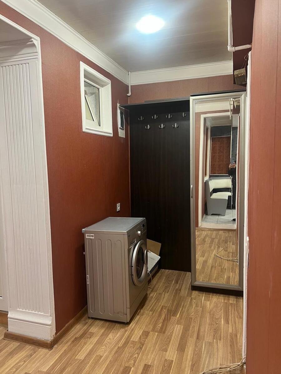 Kirayə verilir 3 otaqlı köhnə tikili, 63 m², İnşaatçılar m.-9