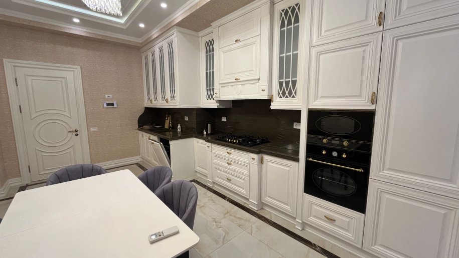 Kirayə verilir 4 otaqlı yeni tikili, 220 m², Səbail-16