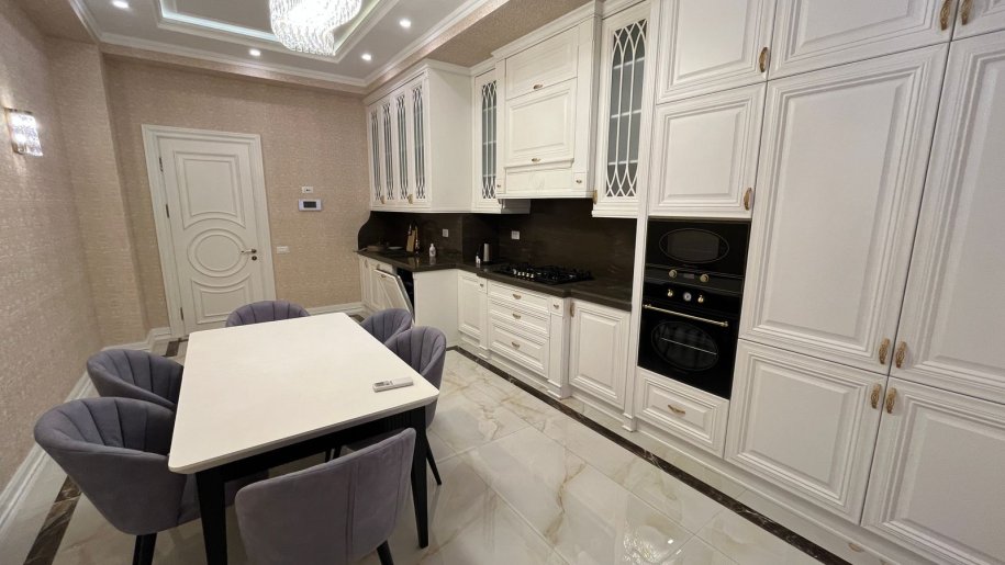 Kirayə verilir 4 otaqlı yeni tikili, 220 m², Səbail-17