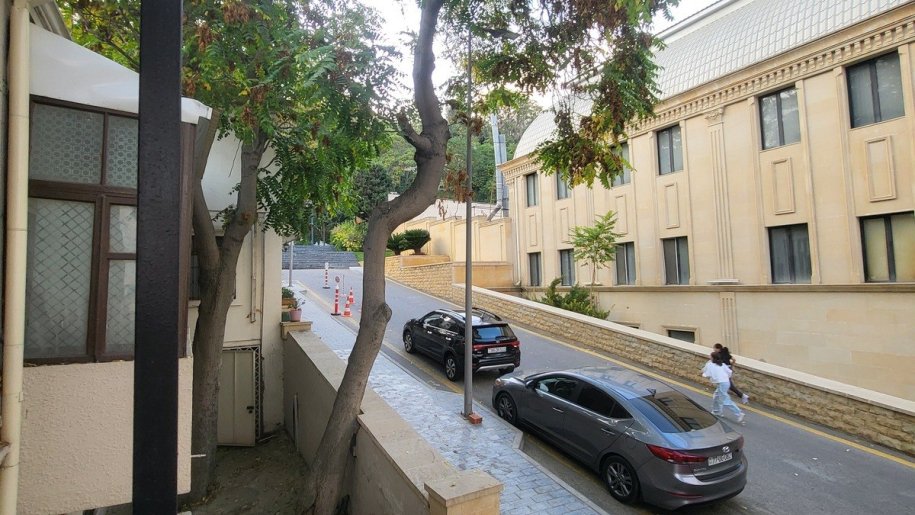 Kirayə verilir 3 otaqlı köhnə tikili, 85 m², İçərişəhər m.-4