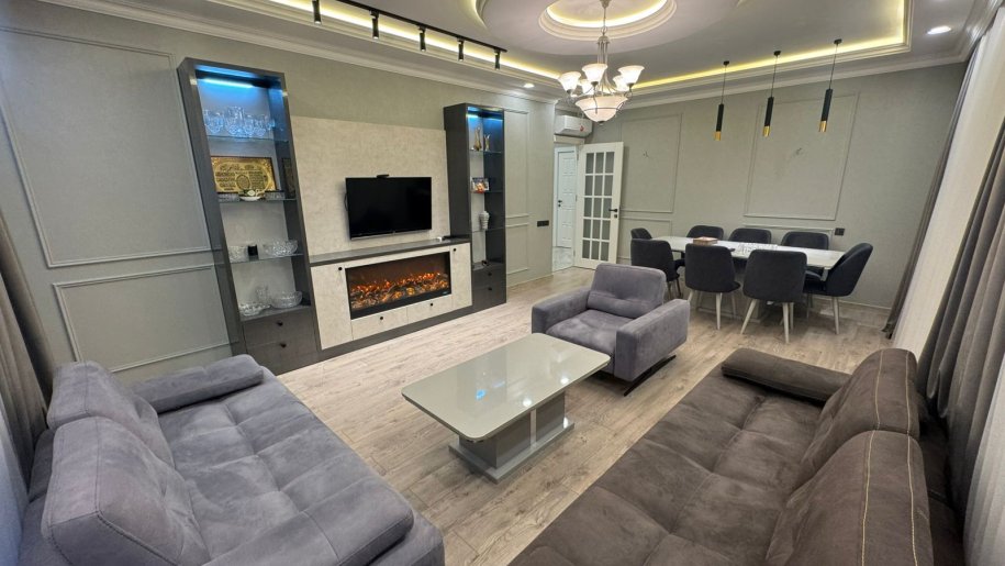 Satılır 4 otaqlı yeni tikili, 179 m², 8 noyabr-1