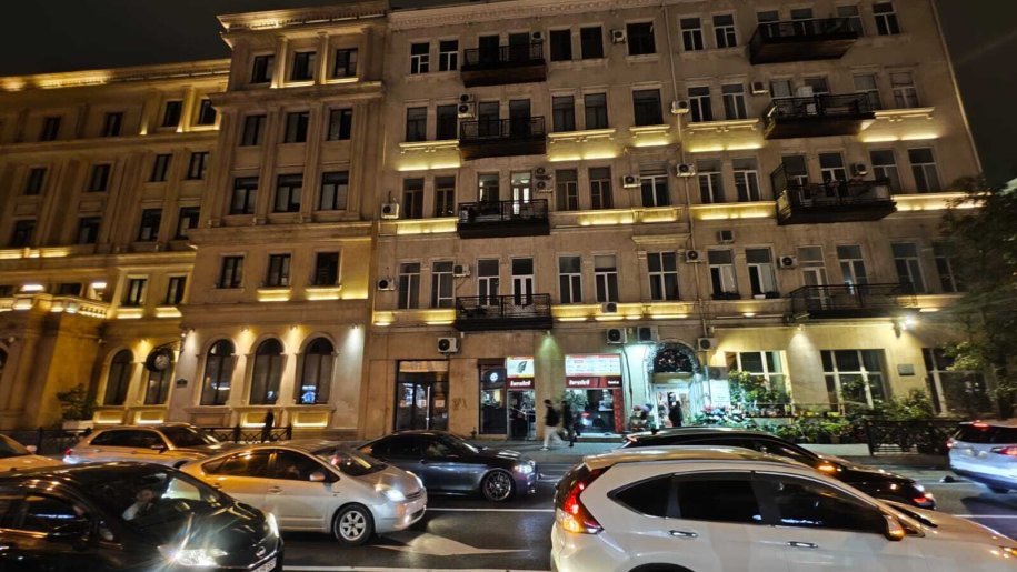 Satılır 3 otaqlı köhnə tikili, 70 m², Sahil m.-1