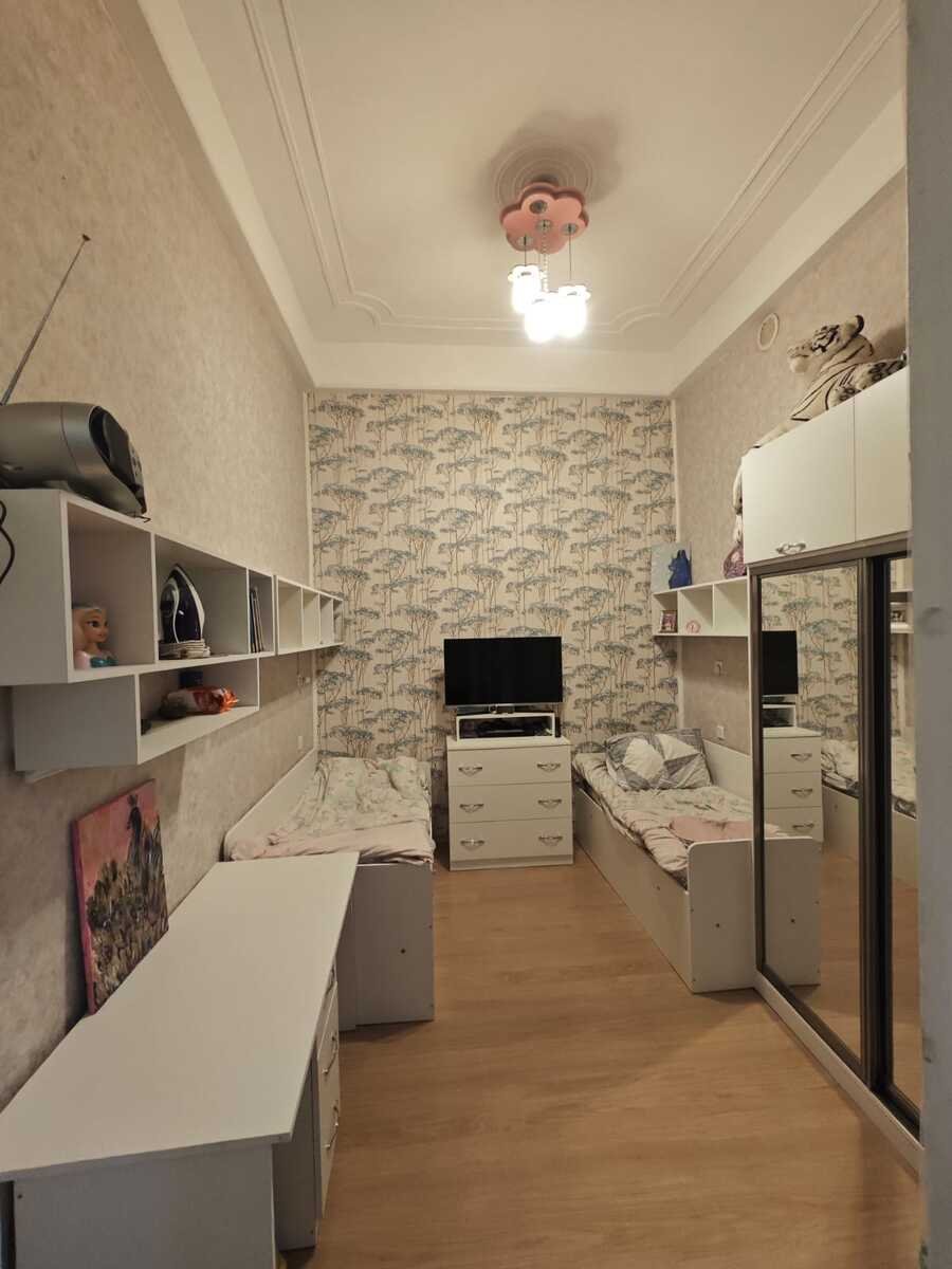 Satılır 3 otaqlı köhnə tikili, 70 m², Sahil m.-13