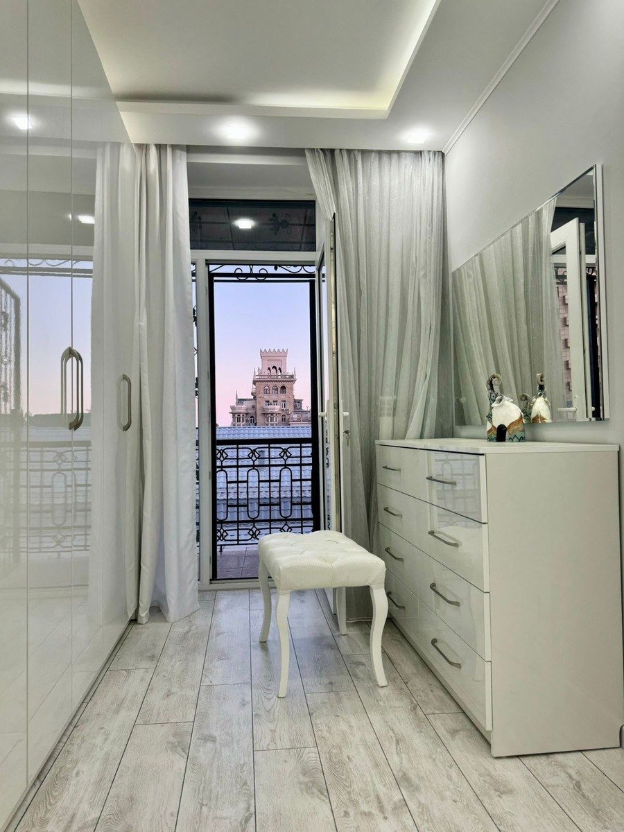 Satılır 2 otaqlı köhnə tikili, 55 m², Sahil m.-3