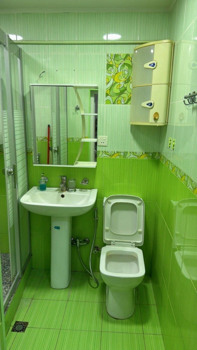 Satılır 2 otaqlı köhnə tikili, 60 m², Sahil m.-13