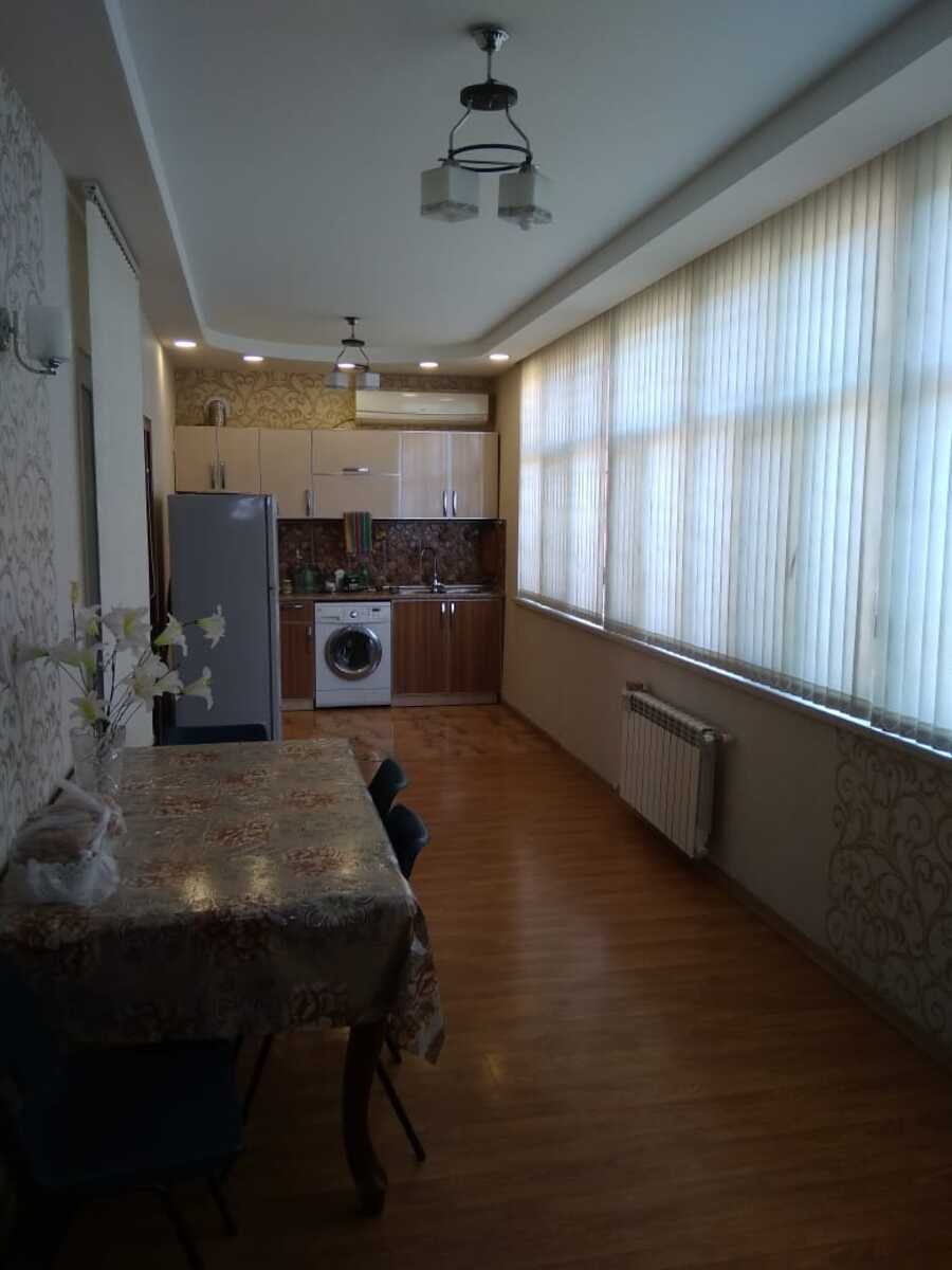 Kirayə verilir 2 otaqlı köhnə tikili, 73 m², Sahil m.-3