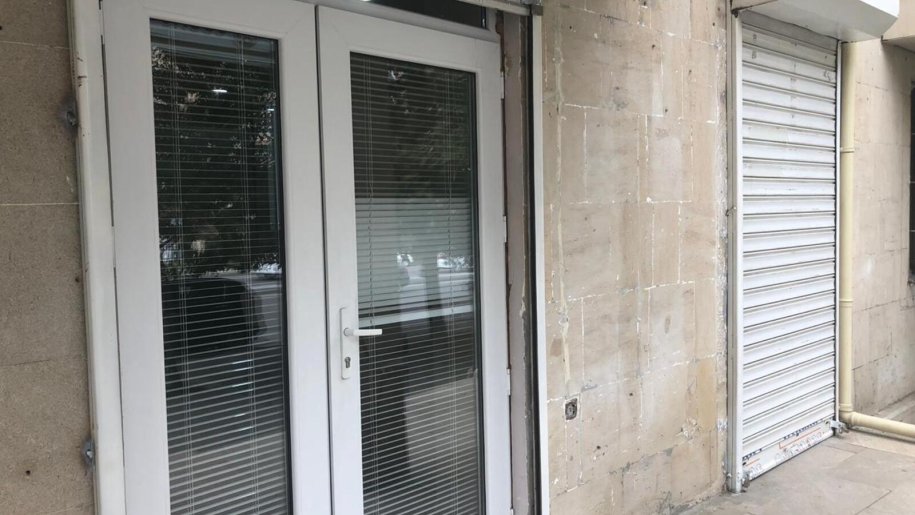 72 m<sup>2</sup> obyekt satılır, İnşaatçılar m.-2