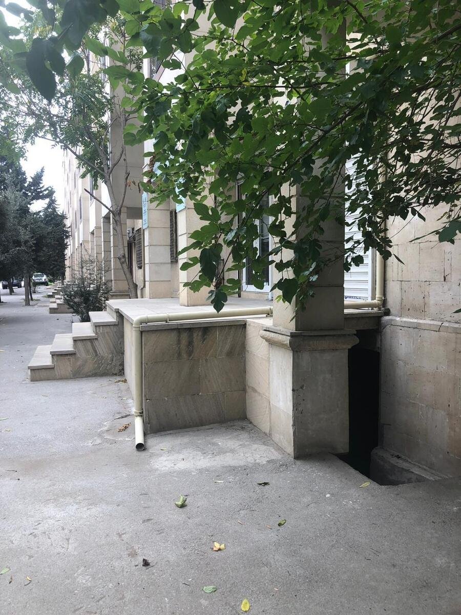 72 m<sup>2</sup> obyekt satılır, İnşaatçılar m.-4