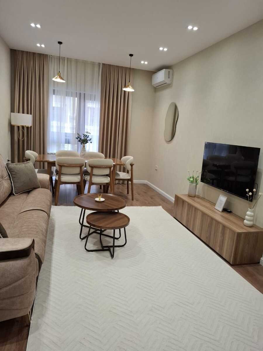 Satılır 2 otaqlı yeni tikili, 65 m², 28 May m.-1