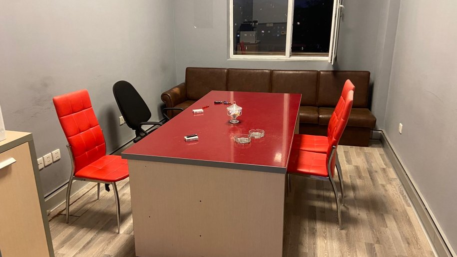 100 m<sup>2</sup> ofis icarəyə verilir, Elmlər Akademiyası m.-1