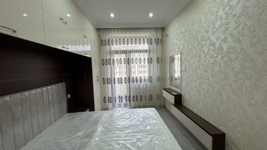 Kirayə verilir 2 otaqlı yeni tikili, 70 m², Bakıxanov (Razin)-14