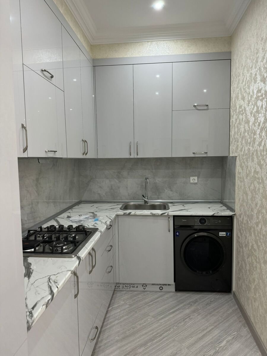 Kirayə verilir 2 otaqlı yeni tikili, 70 m², Bakıxanov (Razin)-15