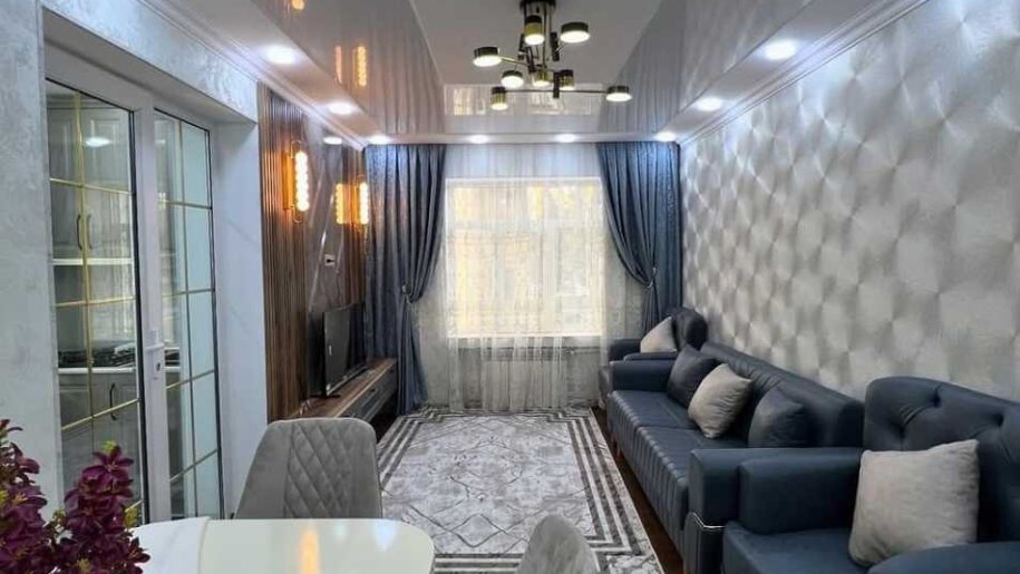 Satılır 2 otaqlı köhnə tikili, 70 m², Memar Əcəmi m.-1