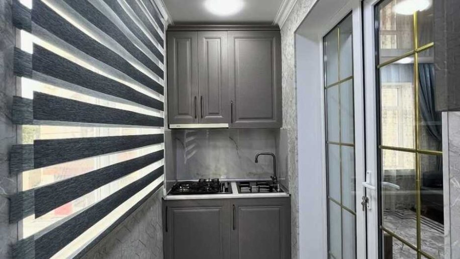 Satılır 2 otaqlı köhnə tikili, 70 m², Memar Əcəmi m.-9