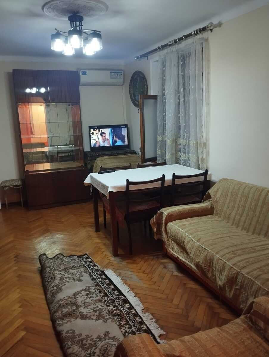 Kirayə verilir 1 otaqlı köhnə tikili, 30 m², Elmlər Akademiyası m.-3
