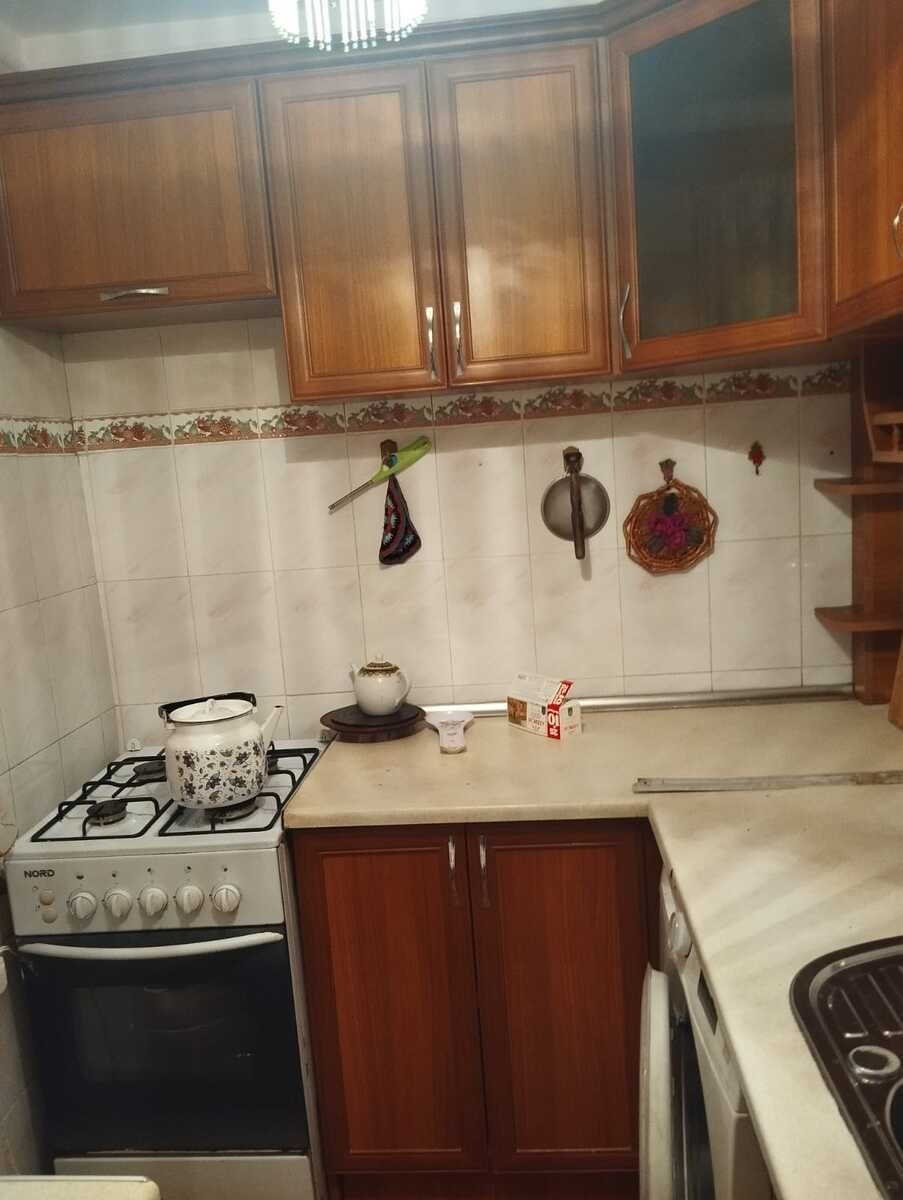 Kirayə verilir 1 otaqlı köhnə tikili, 30 m², Elmlər Akademiyası m.-6