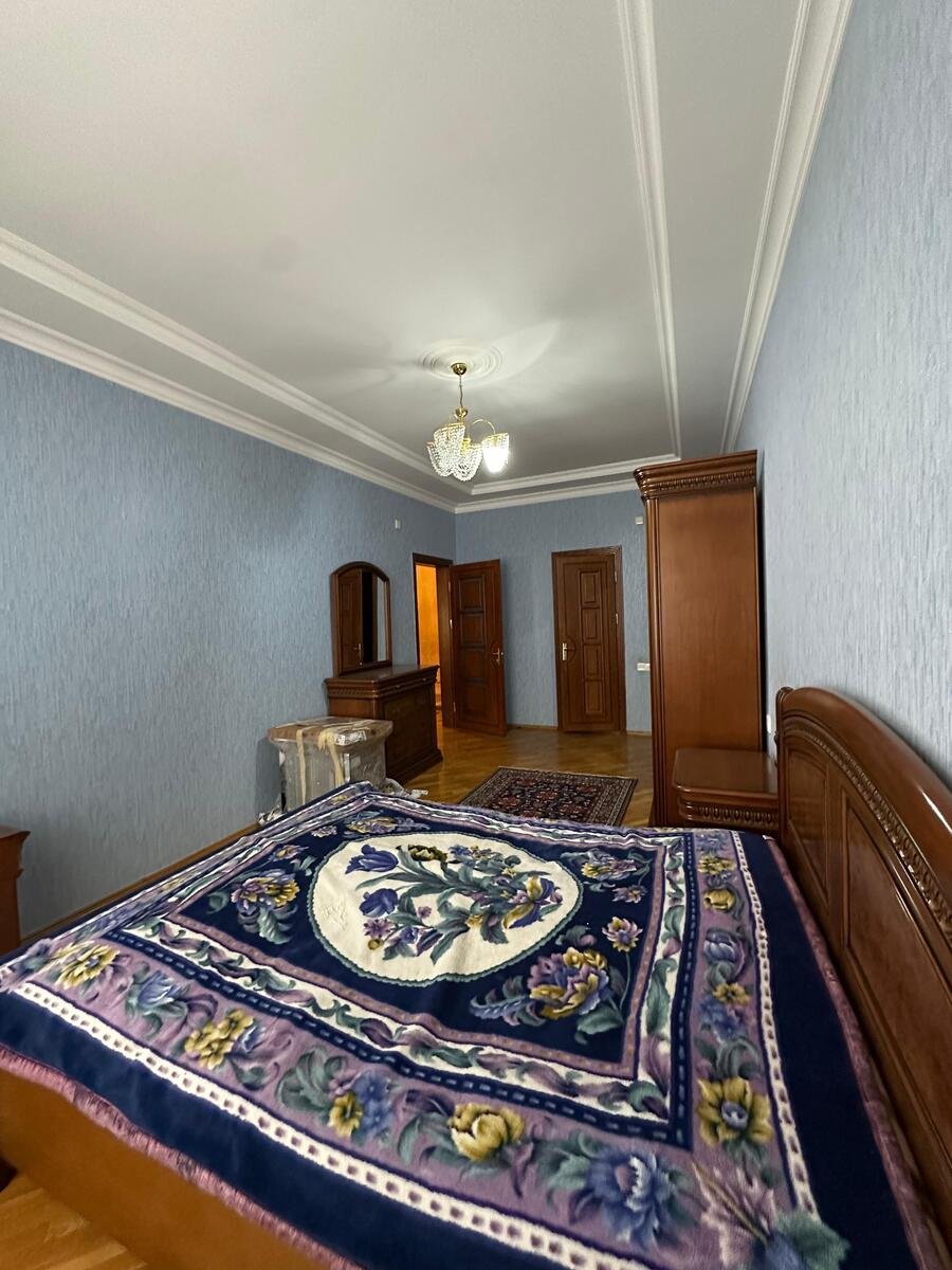 Satılır 3 otaqlı yeni tikili, 176 m², Elmlər Akademiyası m.-1