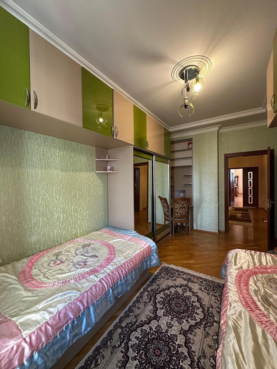 Satılır 3 otaqlı yeni tikili, 176 m², Elmlər Akademiyası m.-9