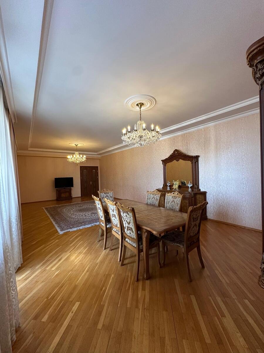 Satılır 3 otaqlı yeni tikili, 176 m², Elmlər Akademiyası m.-10