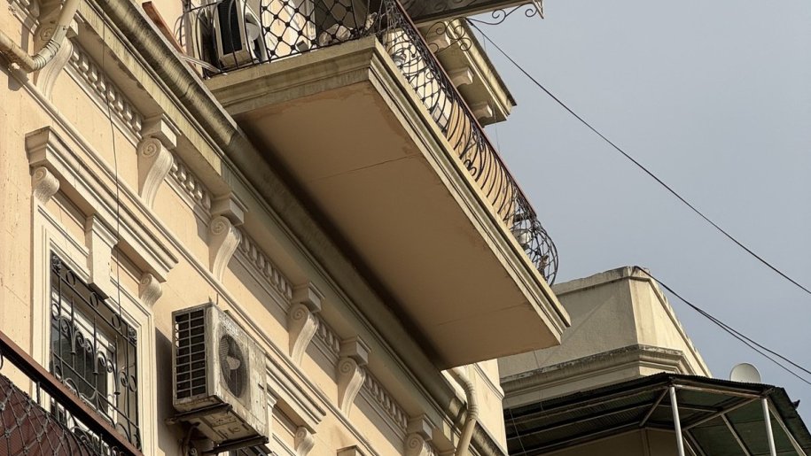 Satılır 3 otaqlı köhnə tikili, 73 m², Sahil m.-1