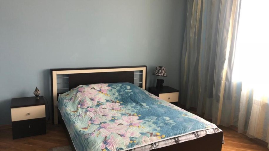 Kirayə verilir 2 otaqlı yeni tikili, 81 m², İçərişəhər m.-4