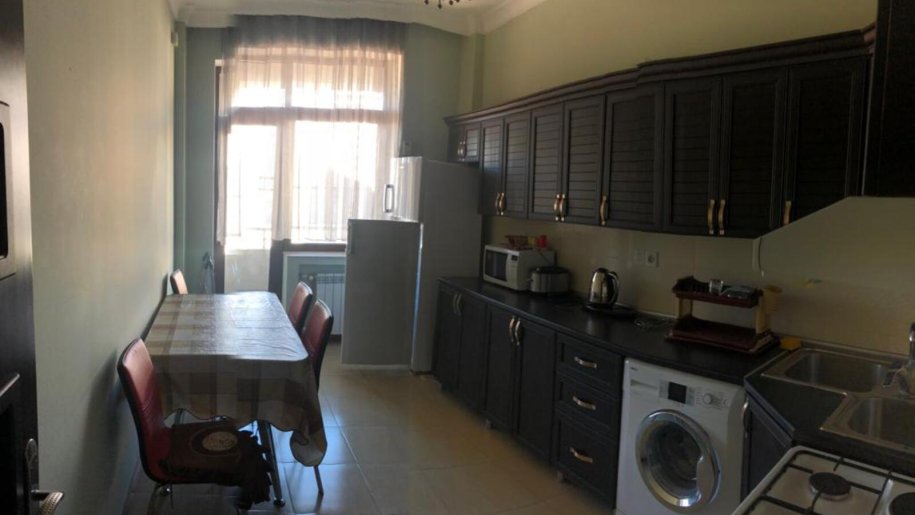 Kirayə verilir 2 otaqlı yeni tikili, 81 m², İçərişəhər m.-5