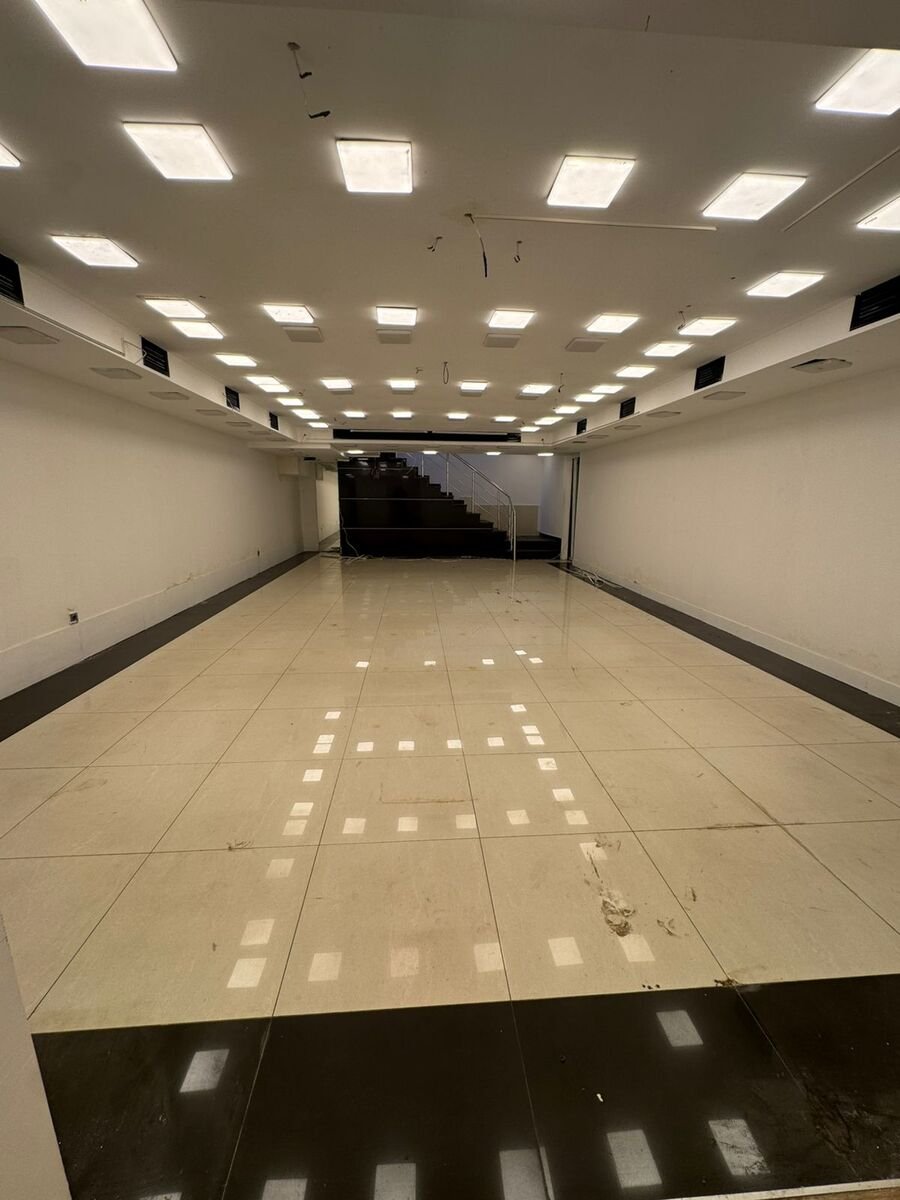 220 kv.m. obyekt icarəyə verilir, 28 May m.-6