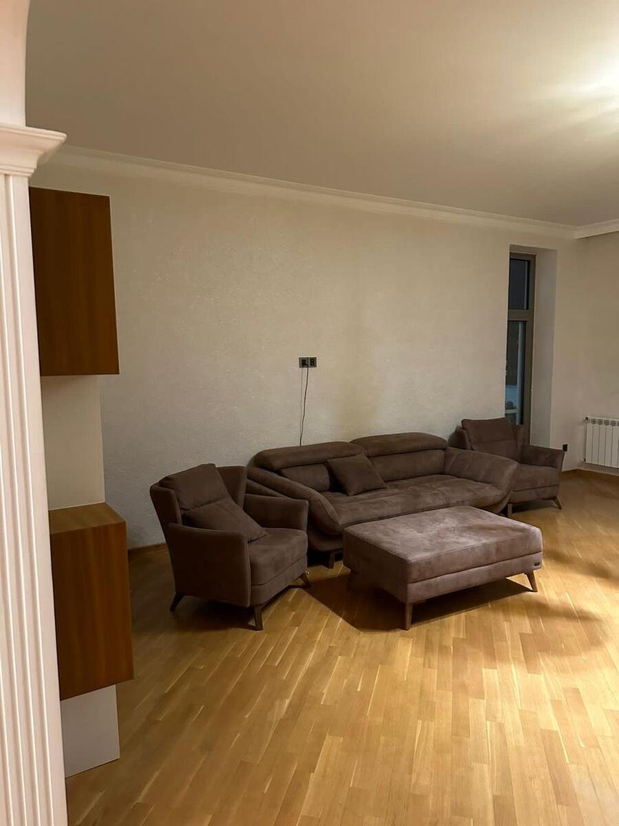 Kirayə verilir 4 otaqlı yeni tikili, 180 m², Nizami m.-2