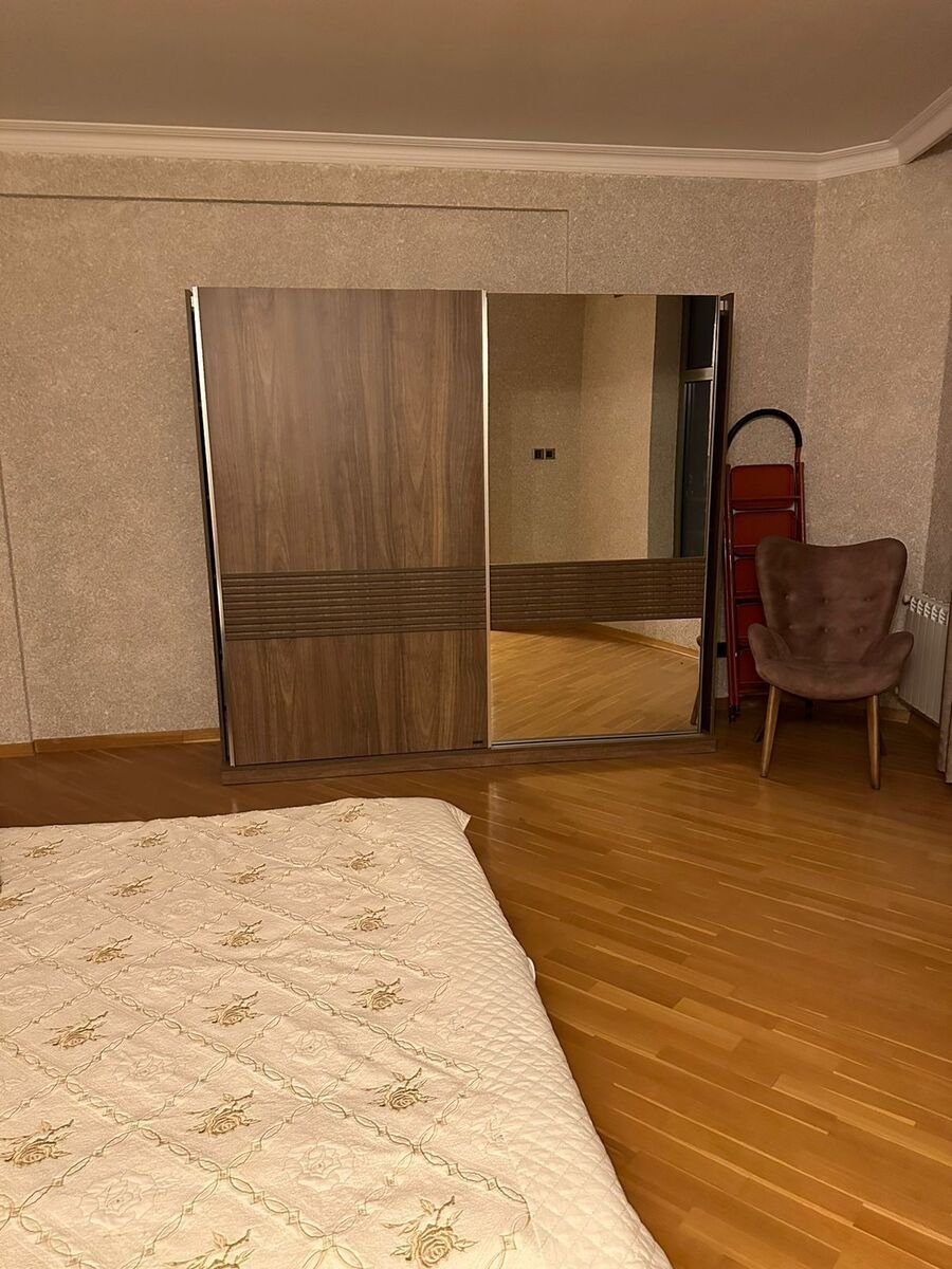 Kirayə verilir 4 otaqlı yeni tikili, 180 m², Nizami m.-26