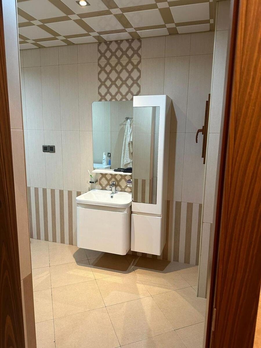 Kirayə verilir 4 otaqlı yeni tikili, 180 m², Nizami m.-27