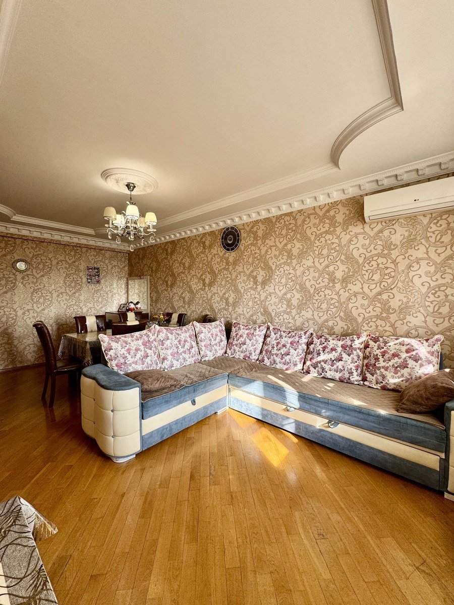 Satılır 2 otaqlı yeni tikili, 62 m², İnşaatçılar m.-4