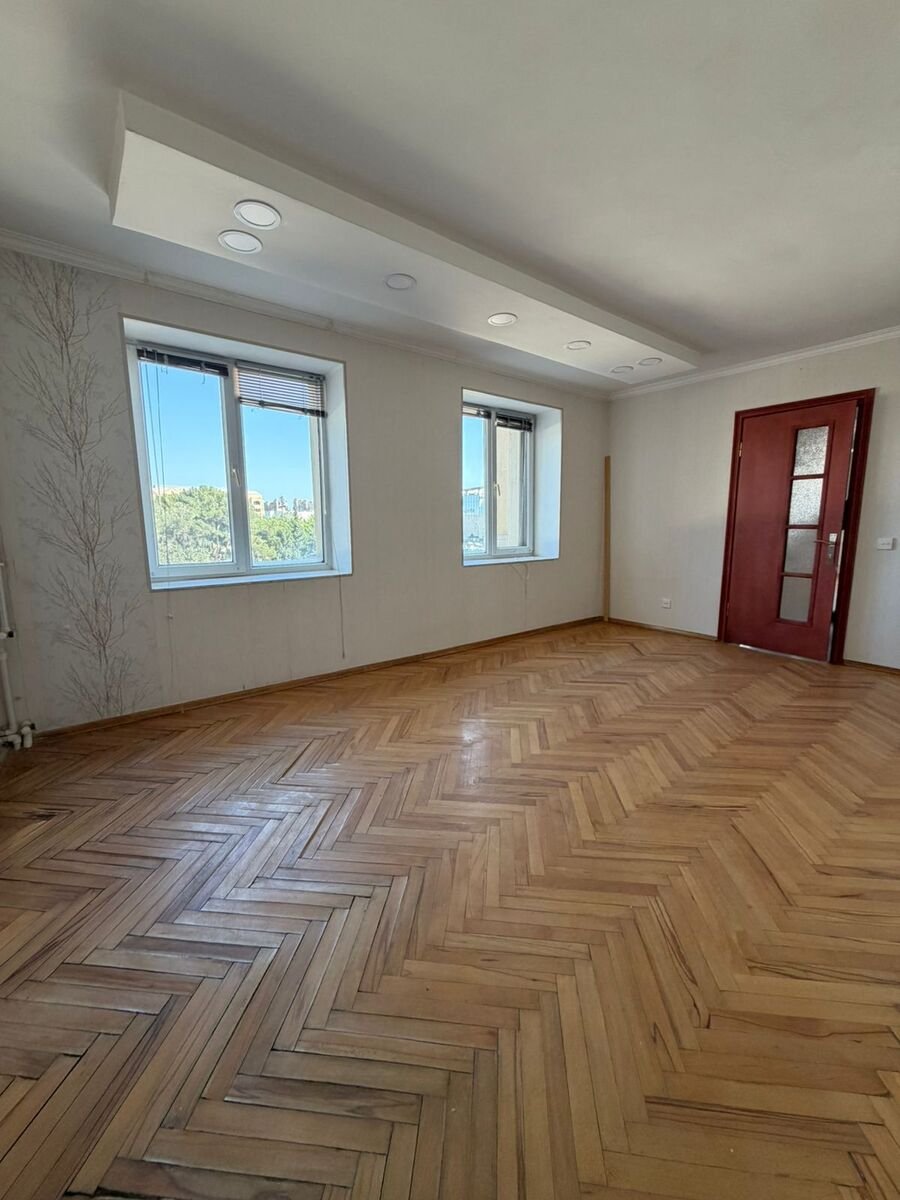 Satılır 3 otaqlı köhnə tikili, 85 m², Gənclik m.-2