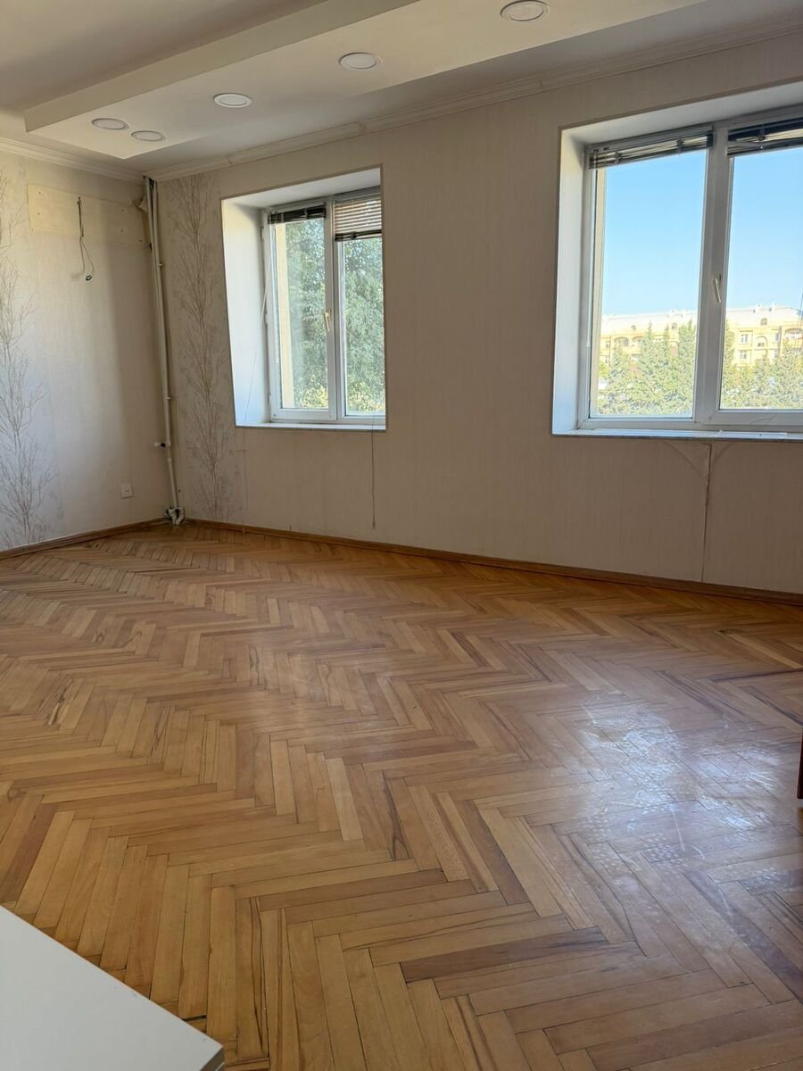Satılır 3 otaqlı köhnə tikili, 85 m², Gənclik m.-18