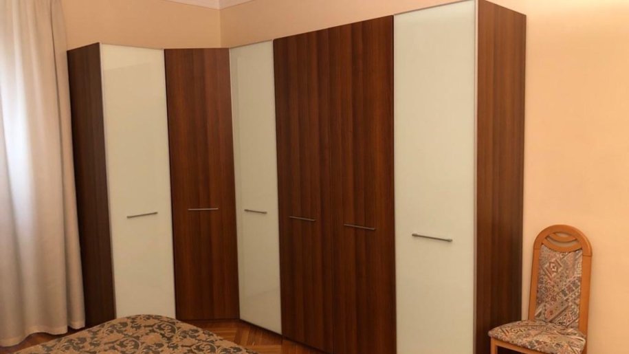 Satılır 4 otaqlı köhnə tikili, 108 m², İçərişəhər m.-4