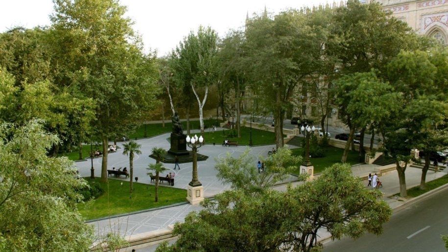 Satılır 4 otaqlı köhnə tikili, 108 m², İçərişəhər m.-9