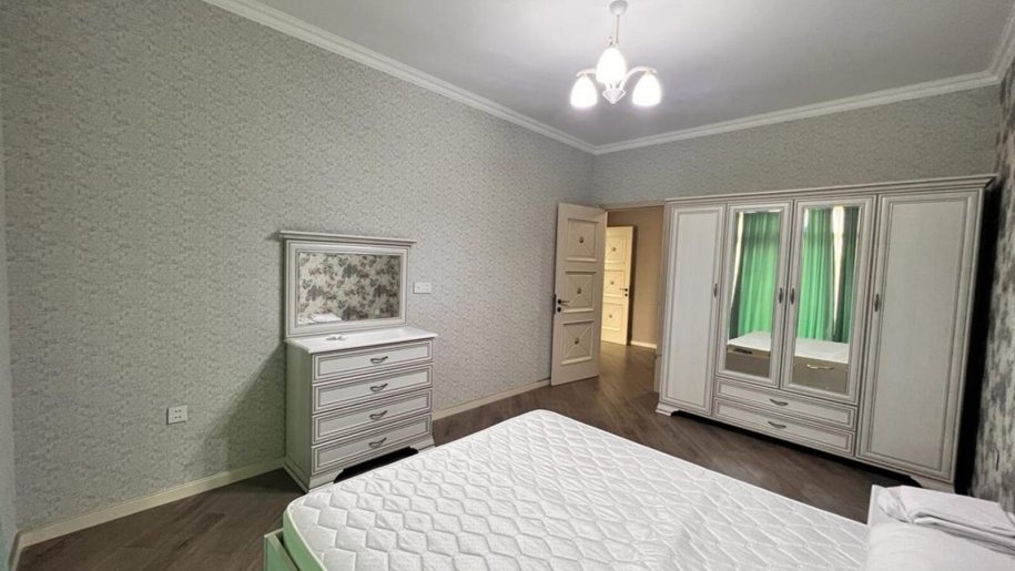 Satılır 2 otaqlı yeni tikili, 105 m², 8 noyabr-6