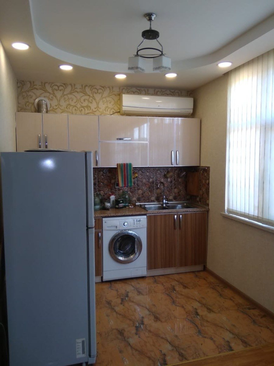 Kirayə verilir 2 otaqlı köhnə tikili, 73 m², Sahil m.-11