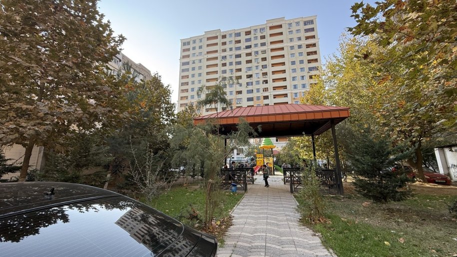 Satılır 2 otaqlı köhnə tikili, 35 m², Elmlər Akademiyası m.-1