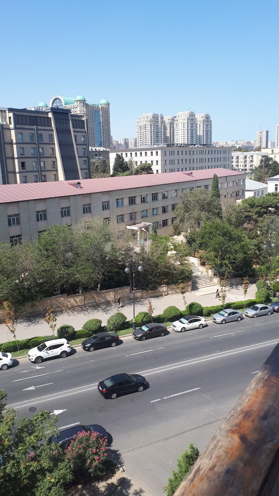 Satılır 4 otaqlı köhnə tikili, 100 m², Elmlər Akademiyası m.-2