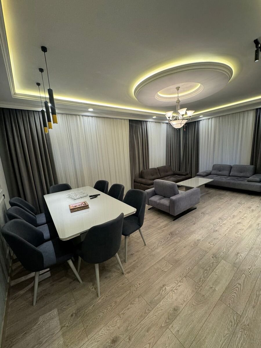 Satılır 4 otaqlı yeni tikili, 179 m², 8 noyabr-2