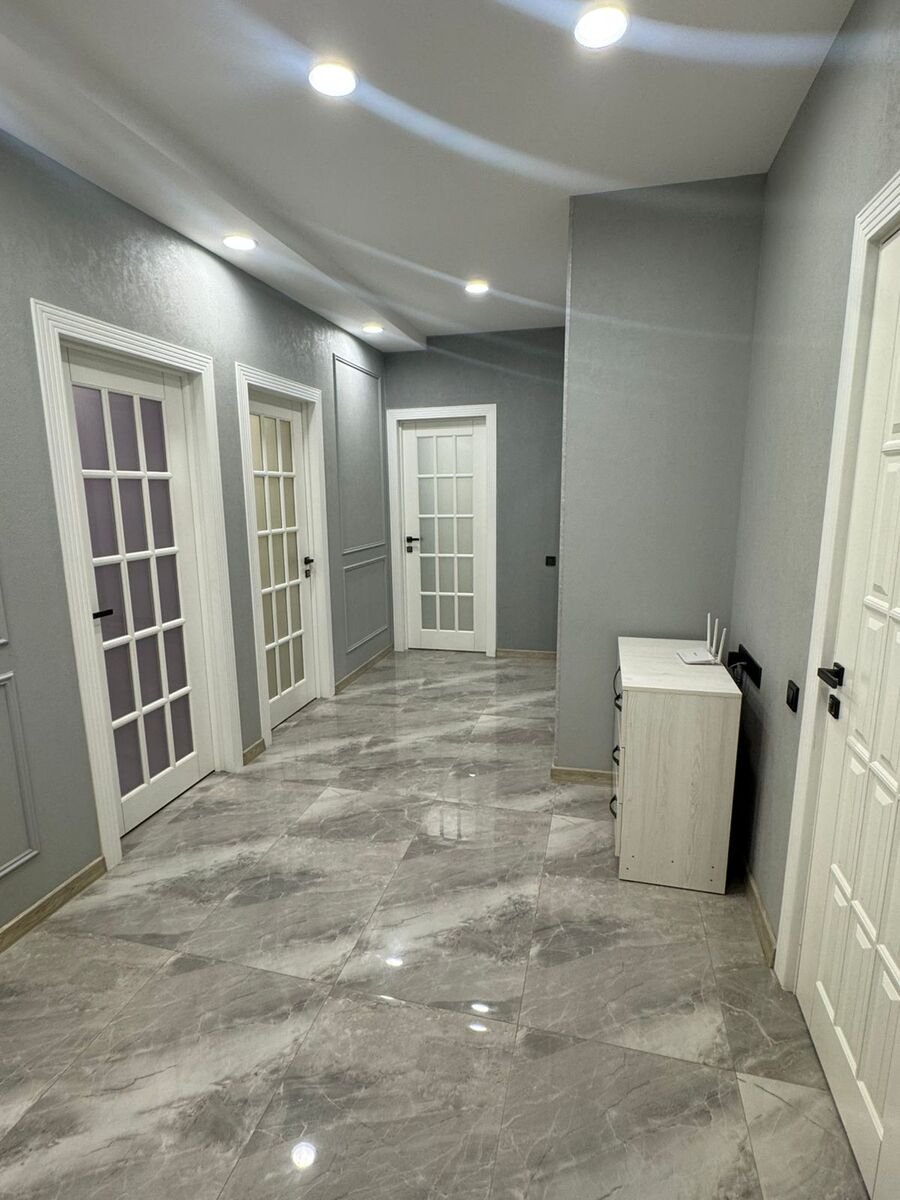 Satılır 4 otaqlı yeni tikili, 179 m², 8 noyabr-10