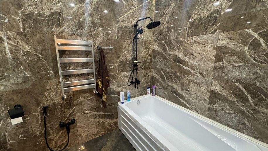 Satılır 4 otaqlı yeni tikili, 179 m², 8 noyabr-14