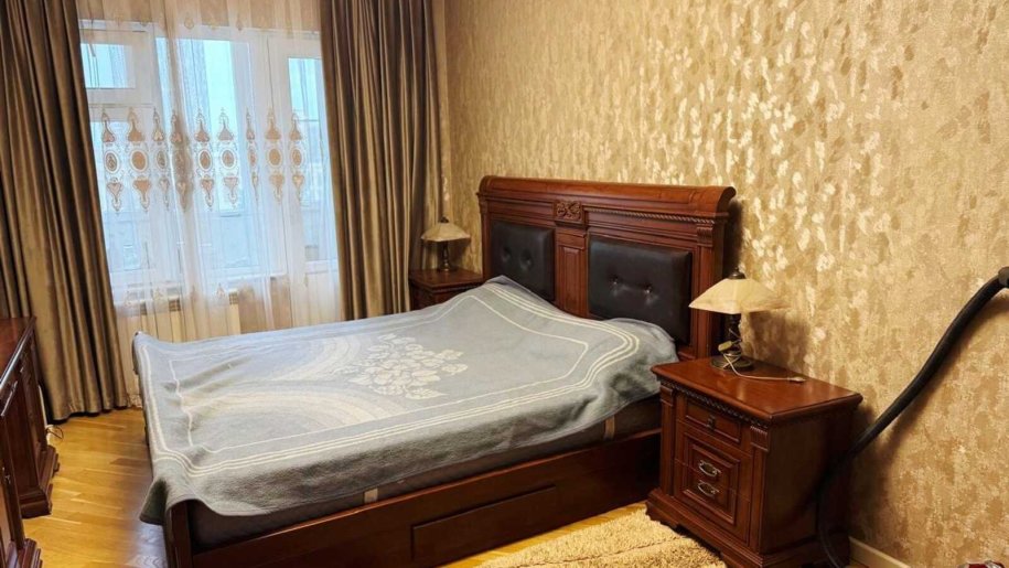 Kirayə verilir 3 otaqlı köhnə tikili, 85 m², Azadlıq Prospekti m.-5