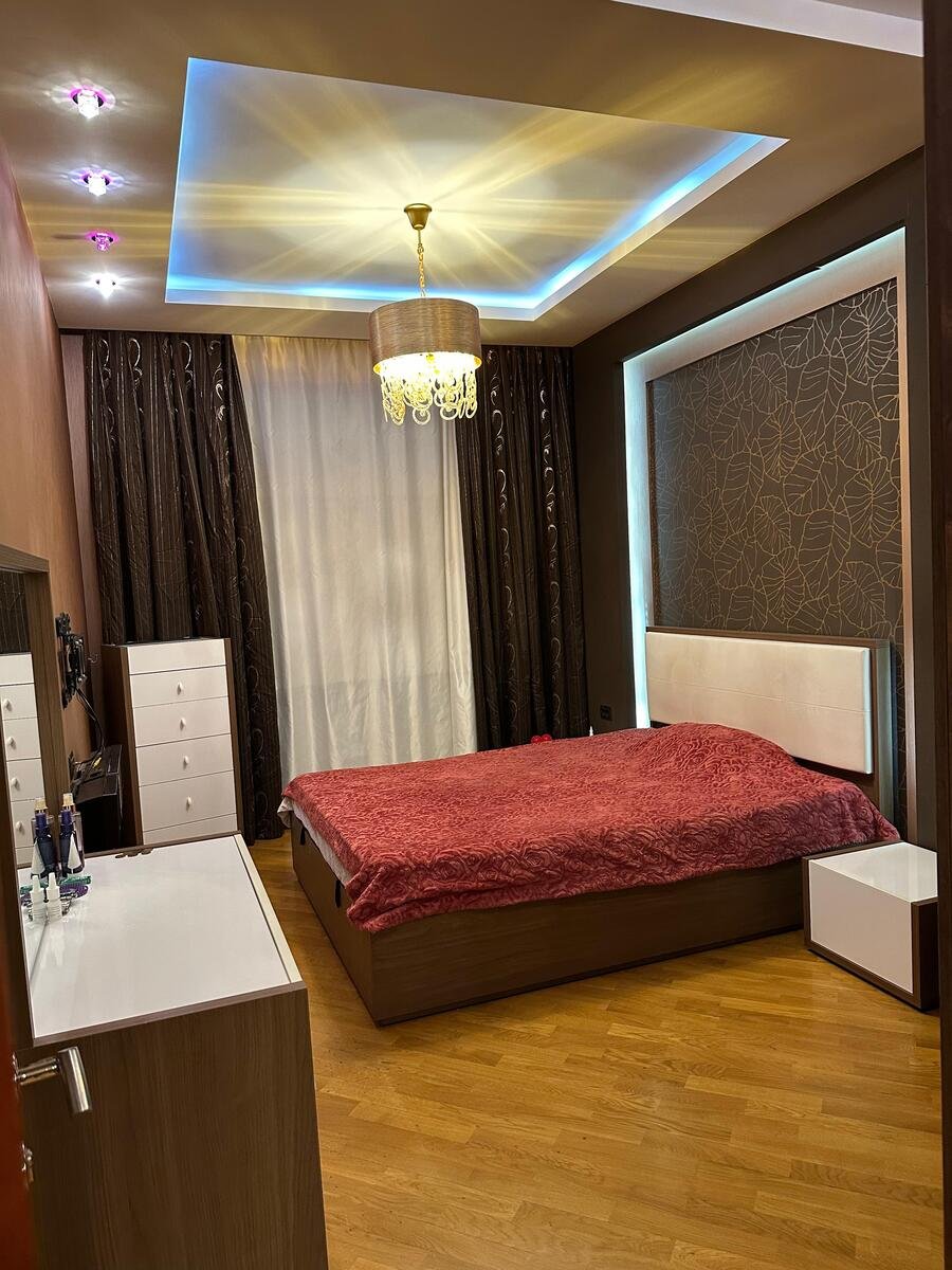 Kirayə verilir 3 otaqlı yeni tikili, 135 m², Xətai m.-1