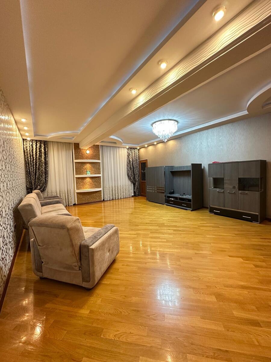 Kirayə verilir 3 otaqlı yeni tikili, 135 m², Xətai m.-3
