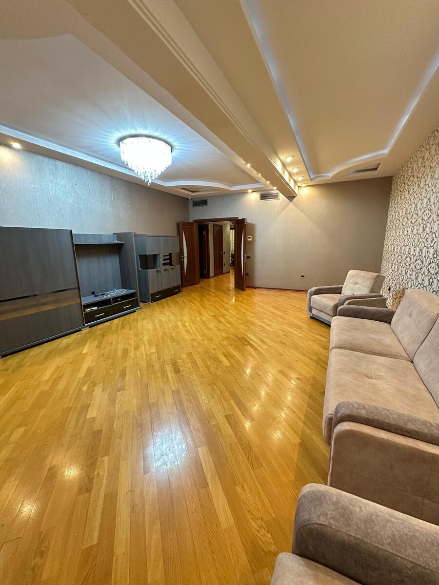 Kirayə verilir 3 otaqlı yeni tikili, 135 m², Xətai m.-4