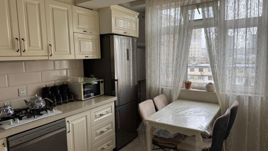 Kirayə verilir 3 otaqlı köhnə tikili, 85 m², Azadlıq Prospekti m.-6