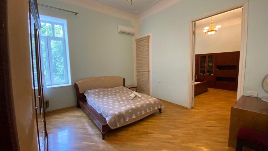 Kirayə verilir 4 otaqlı köhnə tikili, 160 m², Sahil m.-2